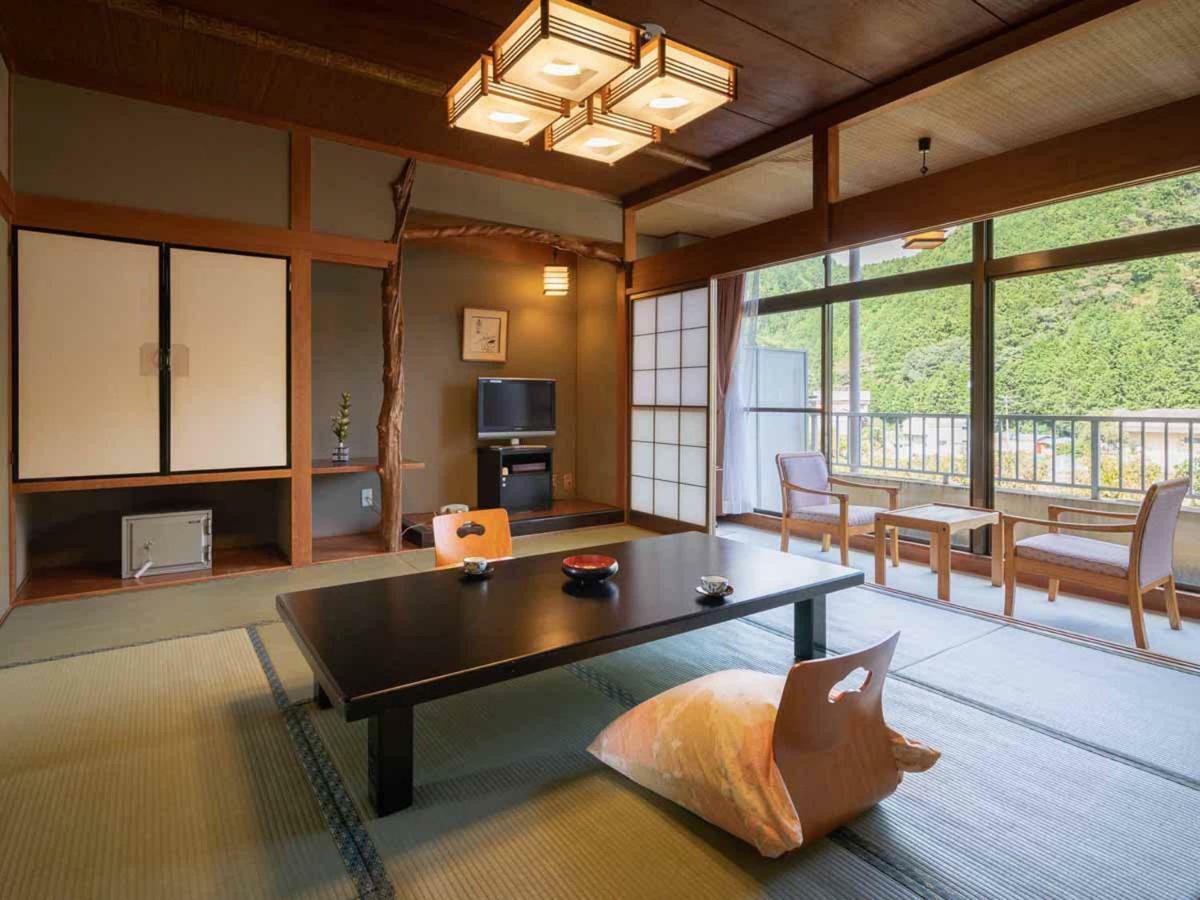 Yumoto Sakakibarakan Tsu Extérieur photo