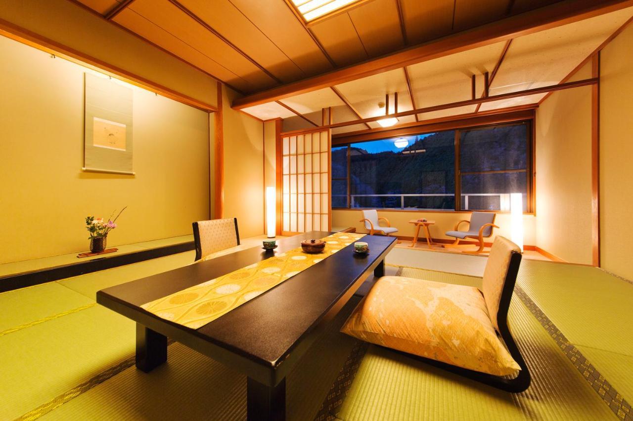 Yumoto Sakakibarakan Tsu Extérieur photo